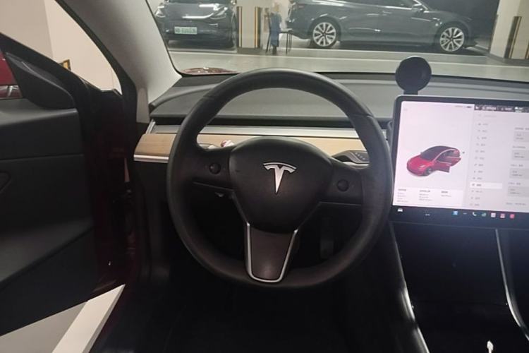 Used Tesla Model 3 2019 Long-Range All-Wheel-Drive Version Steering Wheel