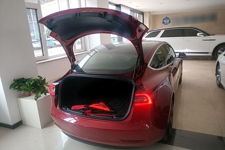 Used Tesla Model 3 2019 Long-Range Rear-Wheel-Drive Version Trunk