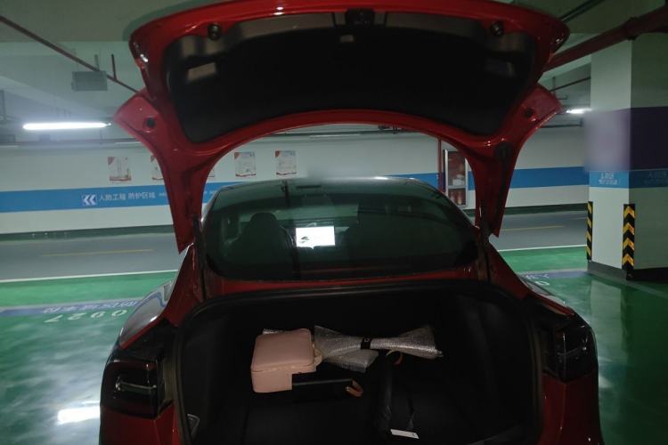 Used Tesla Model 3 2019 Long-Range All-Wheel-Drive Version Trunk