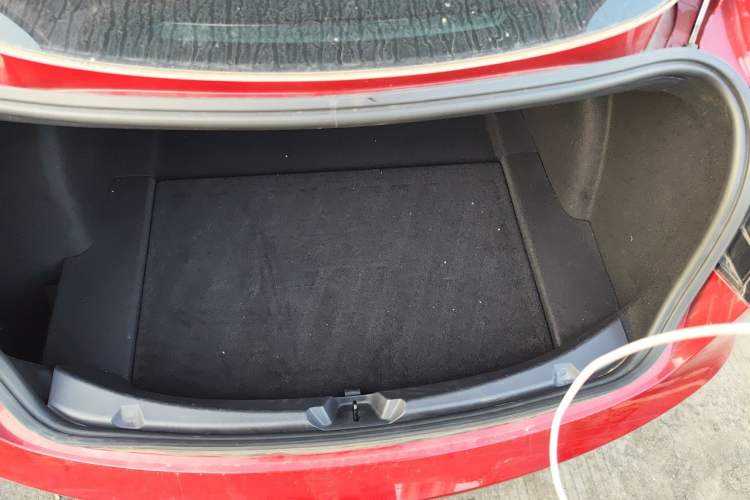 Used Tesla Model 3 2019 Standard Range Rear-Drive Upgraded Version Trunk