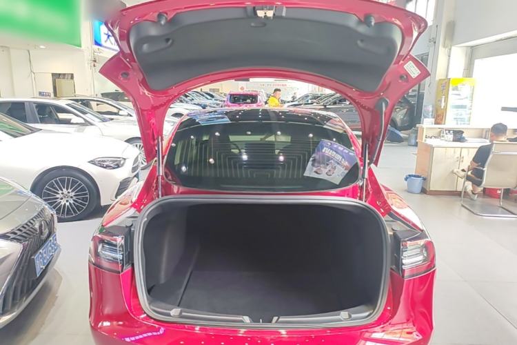 Used Tesla Model 3 2019 Long-Range All-Wheel-Drive Version Trunk