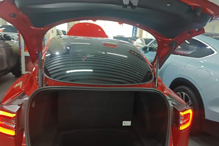 Used Tesla Model 3 2019 Standard Range Rear-Drive Upgraded Version Trunk