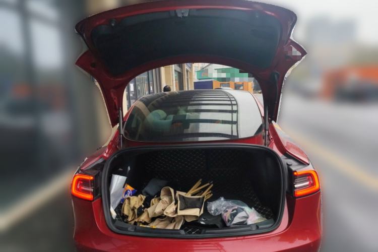 Used Tesla Model 3 2019 Long-Range Rear-Wheel-Drive Version Trunk