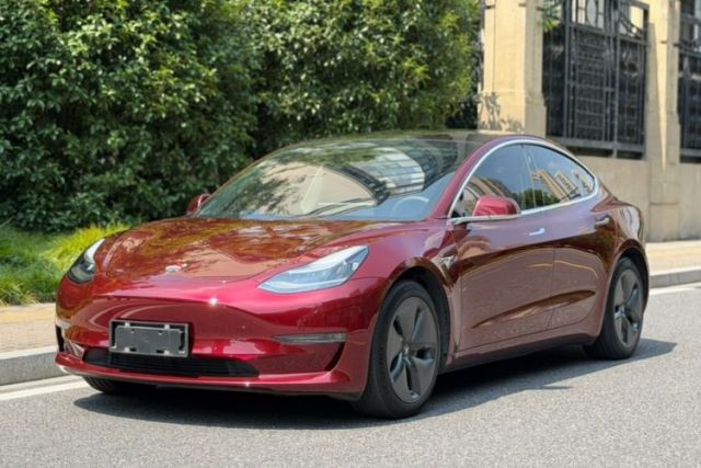 Używany Tesla Model 3 2019 Long-Range All-Wheel-Drive Version