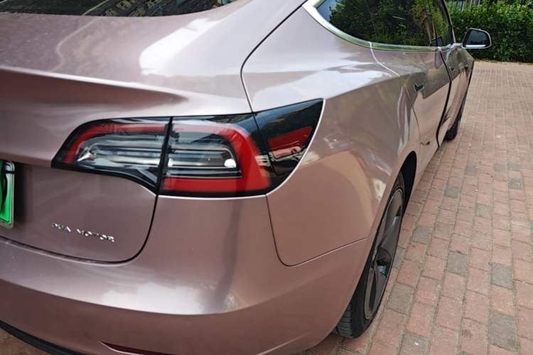 Used Tesla Model 3 2019 Long-Range All-Wheel-Drive Version Right Rear Taillight