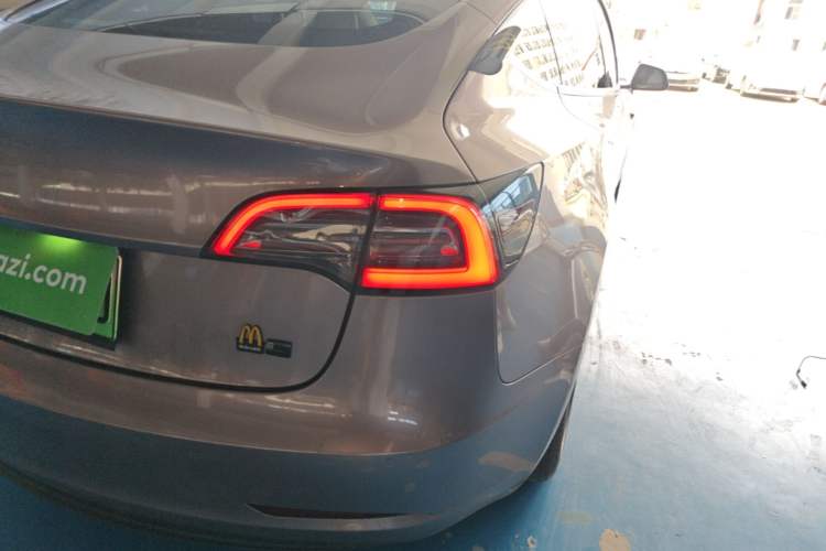 Used Tesla Model 3 2019 Standard Range Rear-Drive Upgraded Version Right Rear Taillight