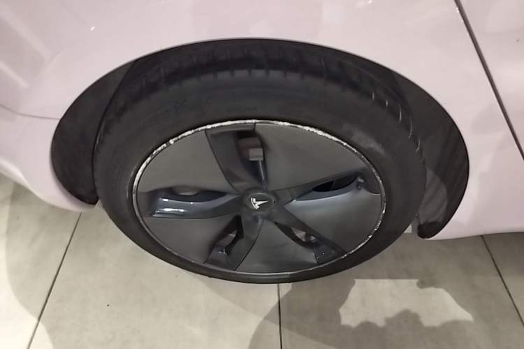 Used Tesla Model 3 2019 Long-Range Rear-Wheel-Drive Version Right Rear Wheel Hub