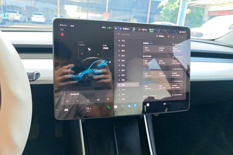 Used Tesla Model 3 2019 Long-Range Rear-Wheel-Drive Version Audio And AC Panel