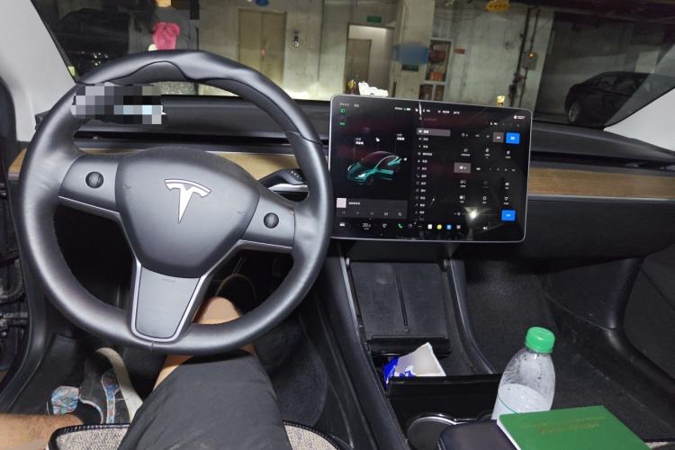 Used Tesla Model 3 2019 Long-Range All-Wheel-Drive Version Center Console