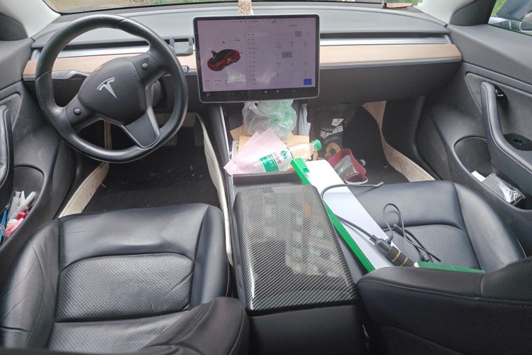 Used Tesla Model 3 2019 Long-Range Rear-Wheel-Drive Version Center Console