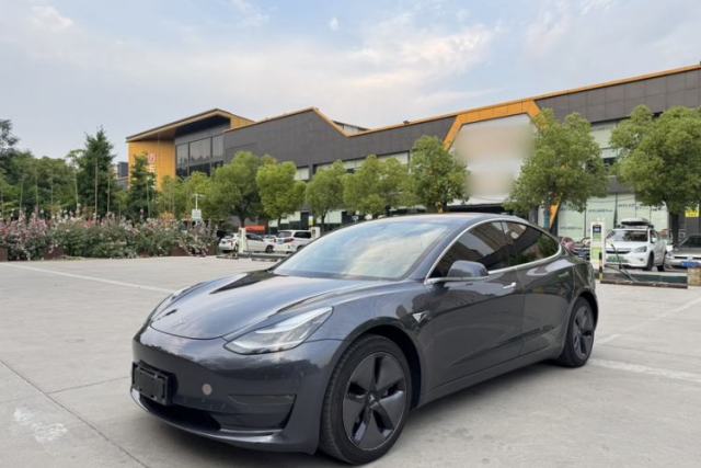 Used Tesla Model 3 2019 Long-Range All-Wheel-Drive Version