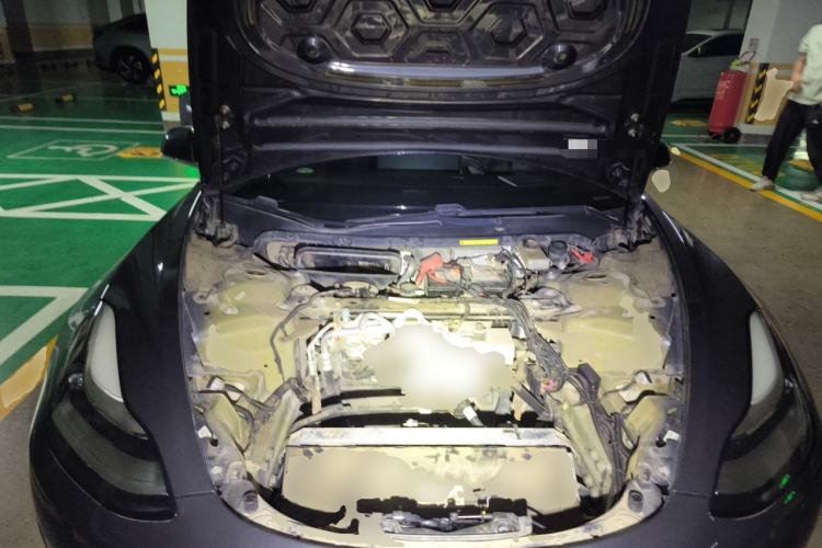 Used Tesla Model 3 2019 Long-Range Rear-Wheel-Drive Version Engine Bay