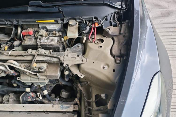 Used Tesla Model 3 2019 Long-Range All-Wheel-Drive Version Engine Bay Left