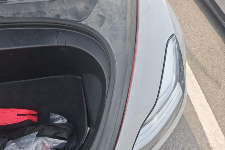 Used Tesla Model 3 2019 Long-Range Rear-Wheel-Drive Version Engine Bay Left