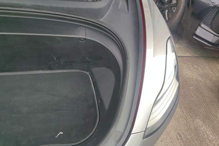 Used Tesla Model 3 2019 Long-Range Rear-Wheel-Drive Version Engine Bay Left