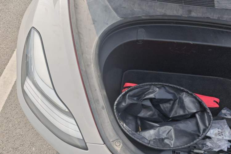 Used Tesla Model 3 2019 Long-Range Rear-Wheel-Drive Version Engine Bay Right