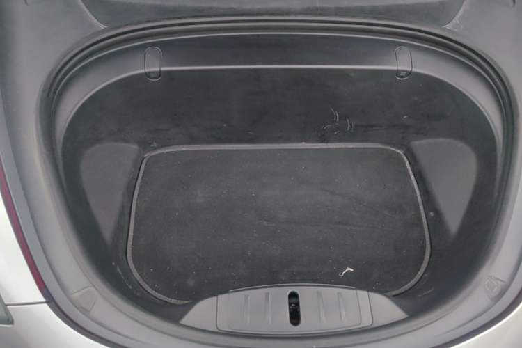 Used Tesla Model 3 2019 Long-Range Rear-Wheel-Drive Version Engine Bay