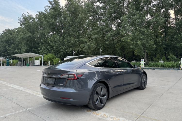 Used Tesla Model 3 2019 Long-Range All-Wheel-Drive Version Exterior 2
