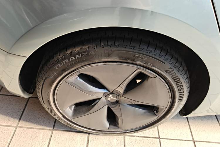 Used Tesla Model 3 2019 Standard Range Rear-Drive Upgraded Version Exterior 5
