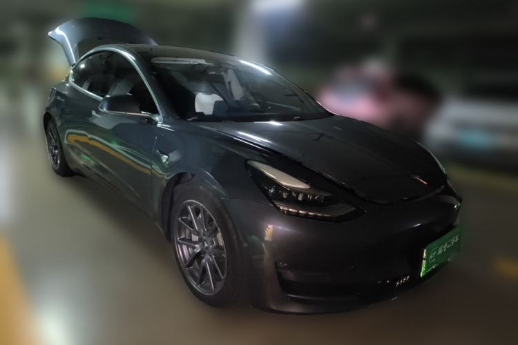 Used Tesla Model 3 2019 Long-Range Rear-Wheel-Drive Version Front Right 45 Deg