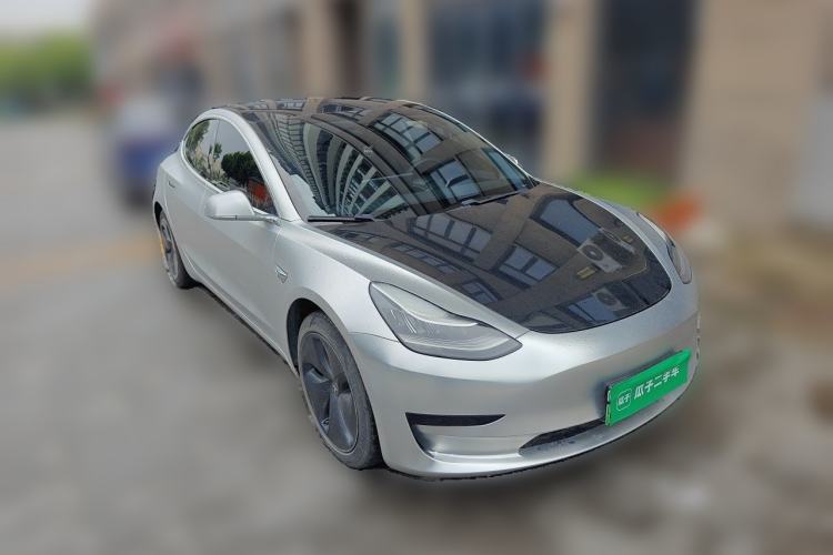 Used Tesla Model 3 2019 Standard Range Rear-Drive Upgraded Version Front Right 45 Deg