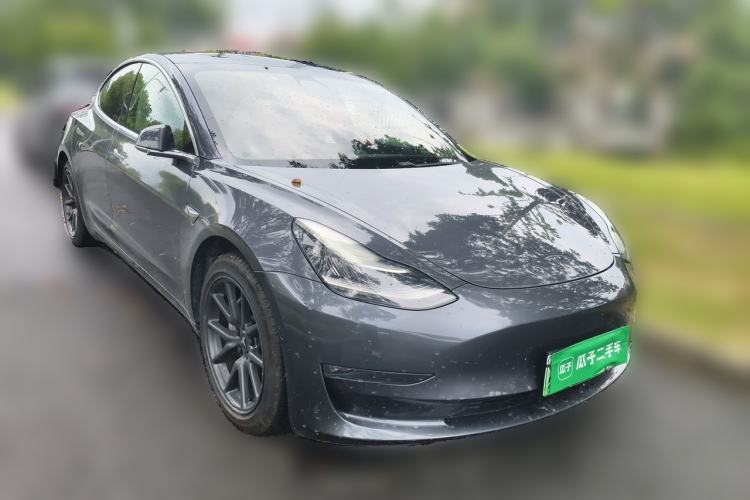 Used Tesla Model 3 2019 Long-Range All-Wheel-Drive Version Front Right 45 Deg