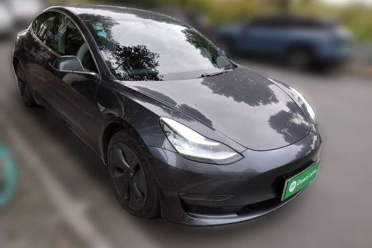 Used Tesla Model 3 2019 Long-Range Rear-Wheel-Drive Version Front Right 45 Deg