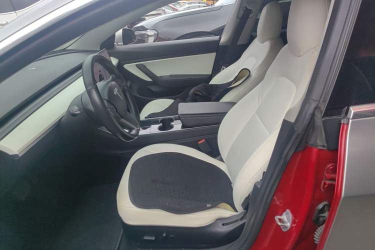 Used Tesla Model 3 2019 Long-Range Rear-Wheel-Drive Version Left Front Seat