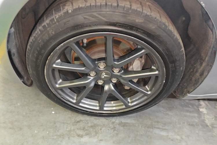 Used Tesla Model 3 2019 Standard Range Rear-Drive Upgraded Version Left Front Wheel Hub