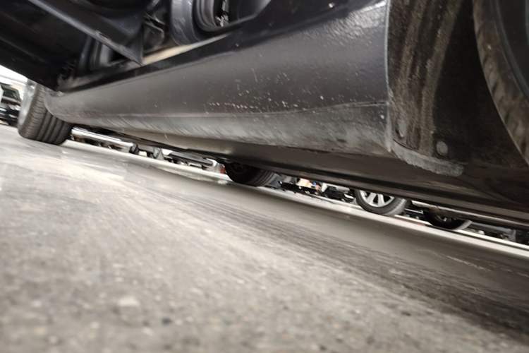Used Tesla Model 3 2019 Standard Range Rear-Drive Upgraded Version Left Side Sill