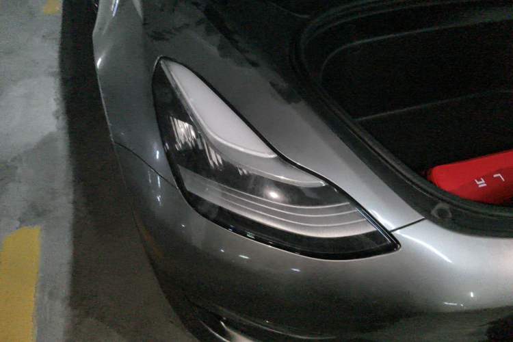 Used Tesla Model 3 2019 Long-Range Rear-Wheel-Drive Version Right Front Headlight