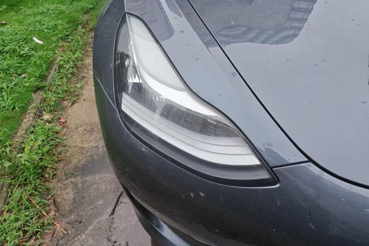 Used Tesla Model 3 2019 Long-Range Rear-Wheel-Drive Version Right Front Headlight