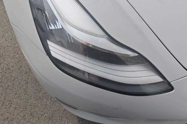 Used Tesla Model 3 2019 Long-Range Rear-Wheel-Drive Version Right Front Headlight