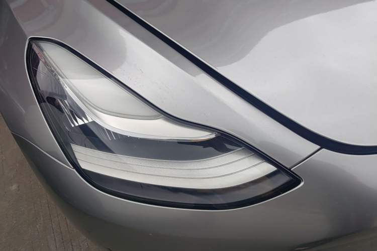 Used Tesla Model 3 2019 Long-Range Rear-Wheel-Drive Version Right Front Headlight
