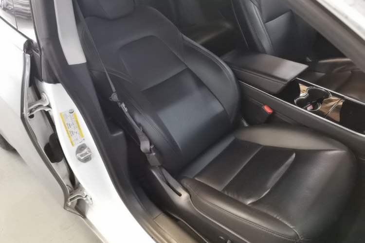 Used Tesla Model 3 2019 Standard Range Rear-Drive Upgraded Version Right Front Seat