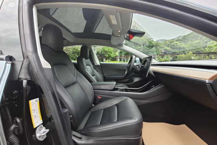 Used Tesla Model 3 2019 Standard Range Rear-Drive Upgraded Version Right Front Seat