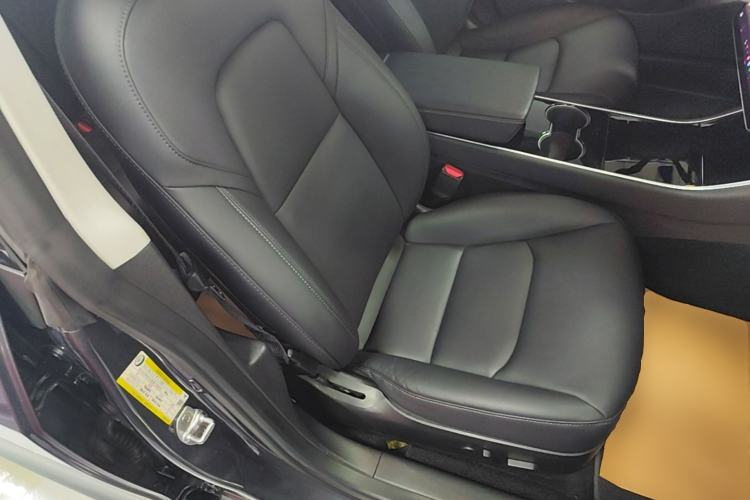 Used Tesla Model 3 2019 Long-Range Rear-Wheel-Drive Version Right Front Seat