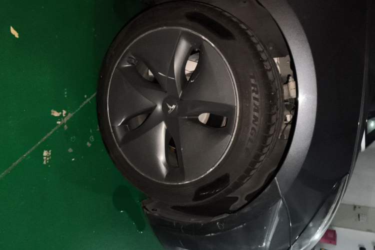 Used Tesla Model 3 2019 Standard Range Rear-Drive Upgraded Version Right Front Wheel Hub