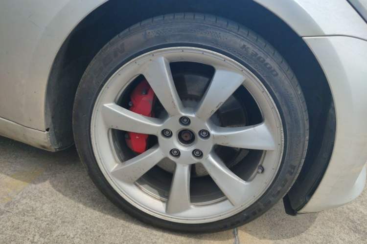 Used Tesla Model 3 2019 Performance High-Performance All-Wheel-Drive Version Right Front Wheel Hub