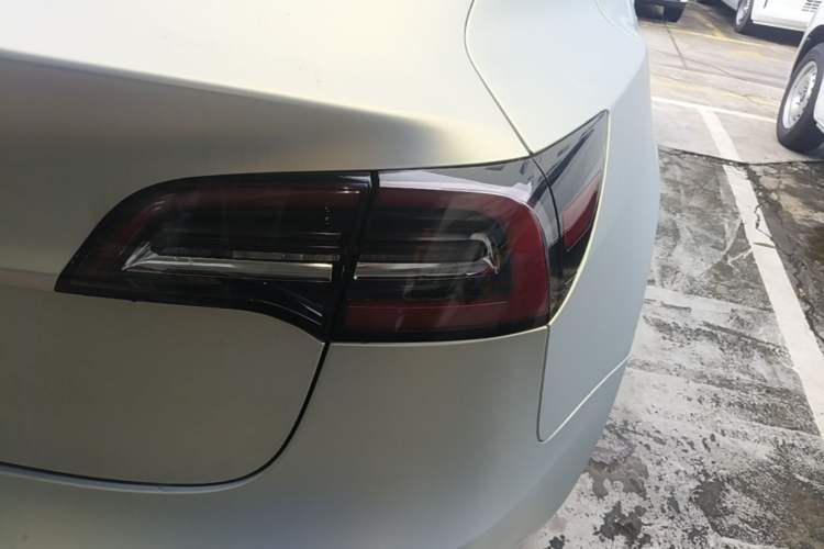 Used Tesla Model 3 2019 Long-Range Rear-Wheel-Drive Version Right Rear Taillight