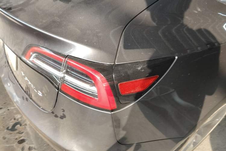 Used Tesla Model 3 2019 Standard Range Rear-Drive Upgraded Version Right Rear Taillight