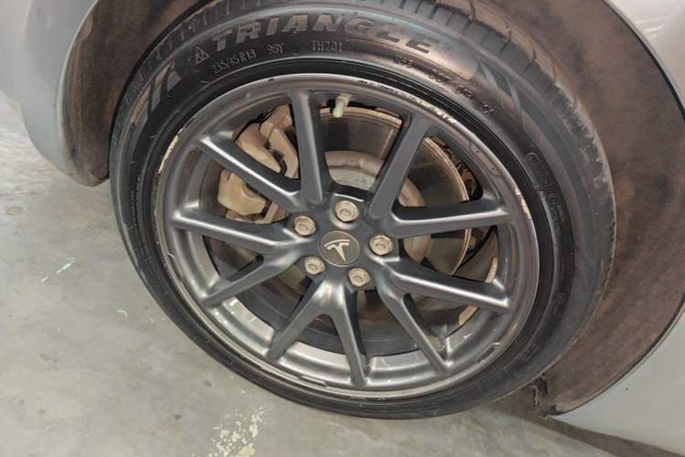 Used Tesla Model 3 2019 Standard Range Rear-Drive Upgraded Version Right Rear Wheel Hub
