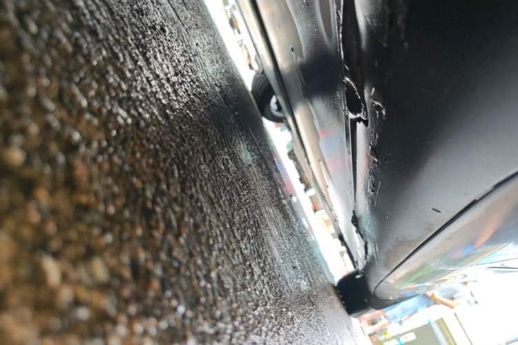 Used Tesla Model 3 2019 Long-Range Rear-Wheel-Drive Version Right Side Sill