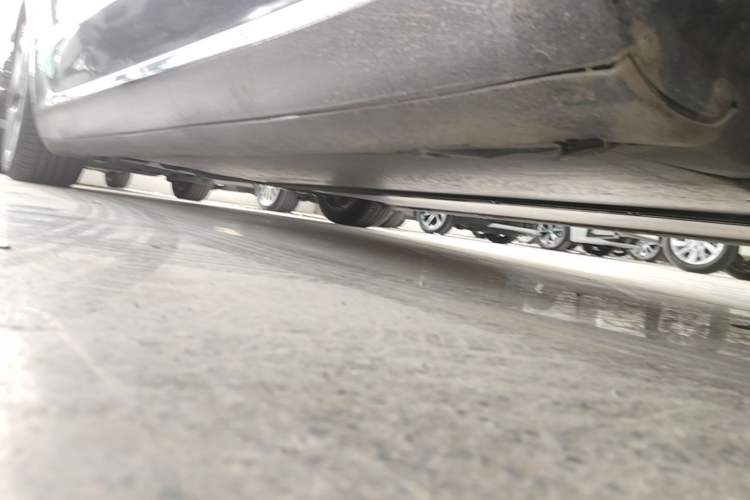 Used Tesla Model 3 2019 Standard Range Rear-Drive Upgraded Version Right Side Sill