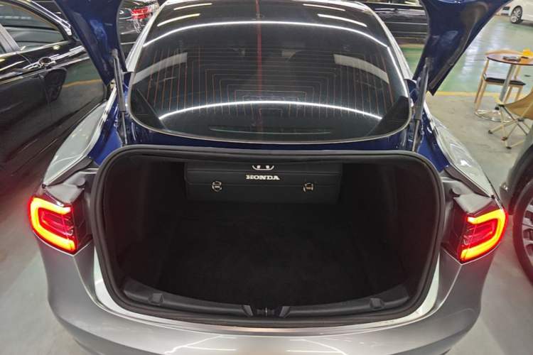 Used Tesla Model 3 2019 Standard Range Rear-Drive Upgraded Version Trunk