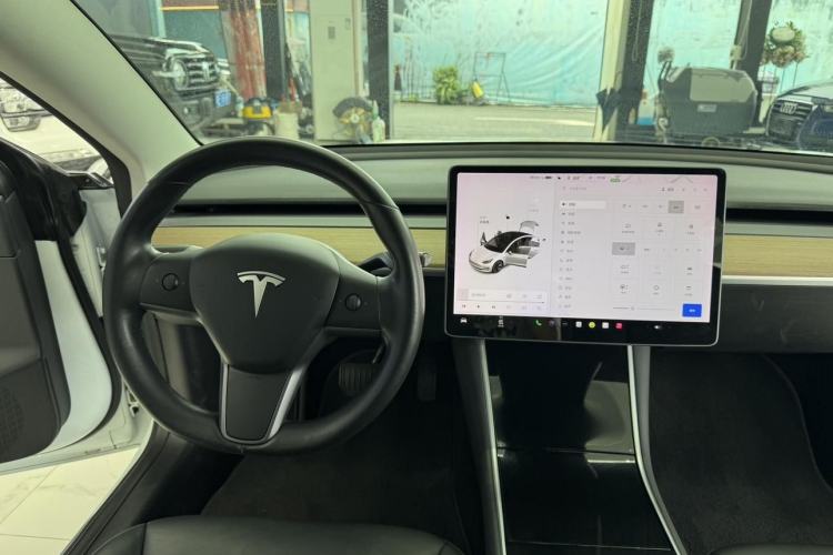 Used Tesla Model 3 2019 Long-Range Rear-Wheel-Drive Version Audio And AC Panel