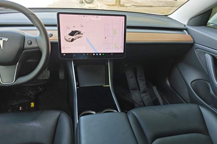 Used Tesla Model 3 2019 Long-Range All-Wheel-Drive Version Audio And AC Panel