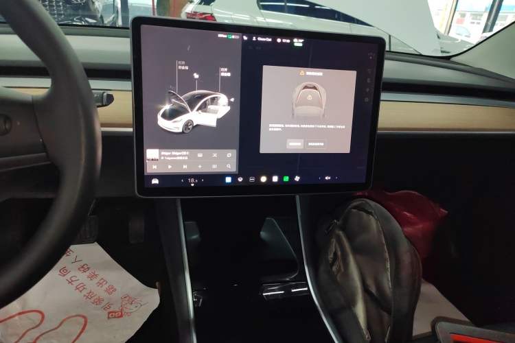 Used Tesla Model 3 2019 Standard Range Rear-Wheel Drive Upgraded Version (52 kWh) Audio And AC Panel