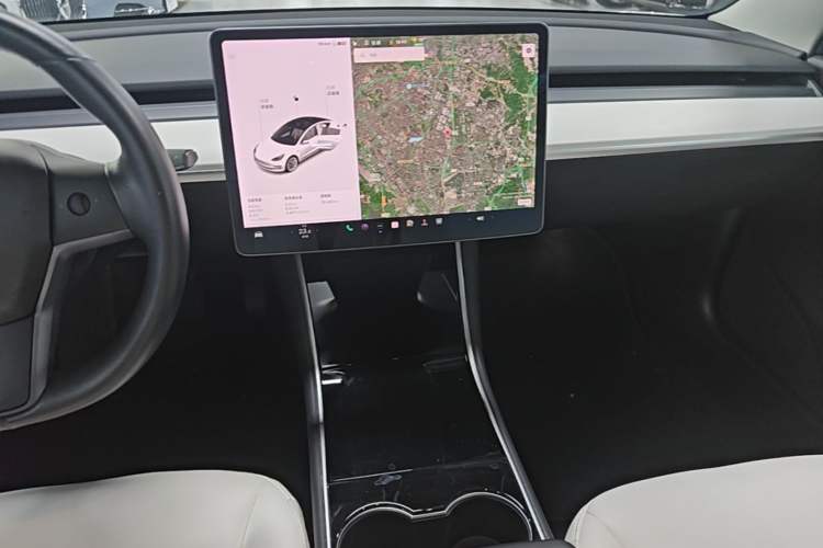 Used Tesla Model 3 2019 Long-Range Rear-Wheel-Drive Version Audio And AC Panel