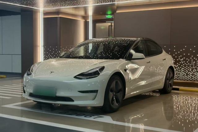 Used Tesla Model 3 2019 Long-Range All-Wheel-Drive Version